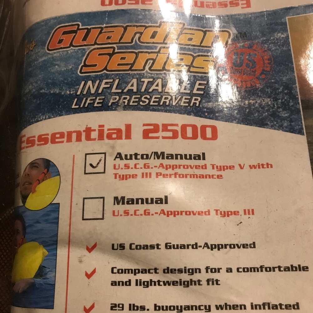 Self inflating life preserver